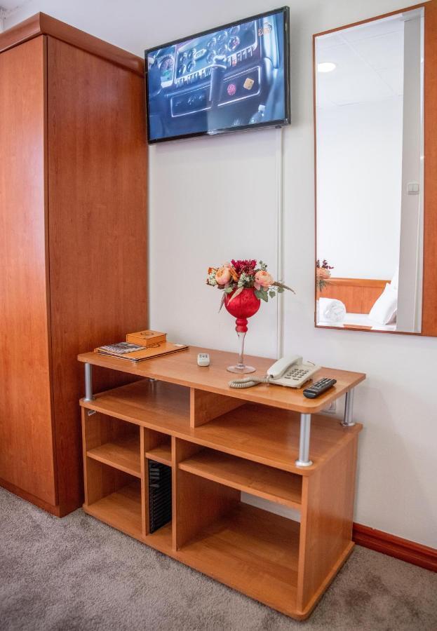 Hotel Integra Добой Экстерьер фото