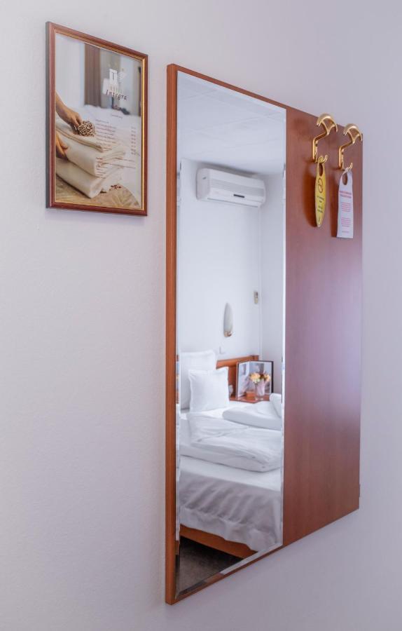 Hotel Integra Добой Экстерьер фото