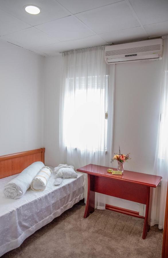 Hotel Integra Добой Экстерьер фото
