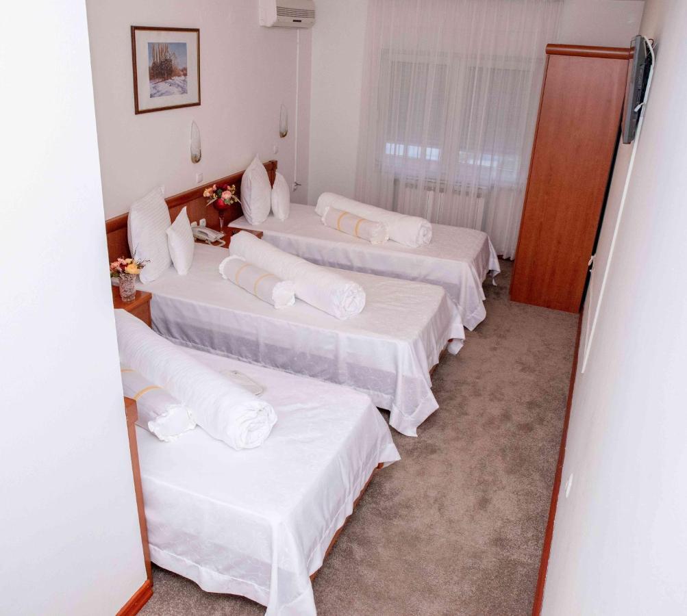 Hotel Integra Добой Экстерьер фото