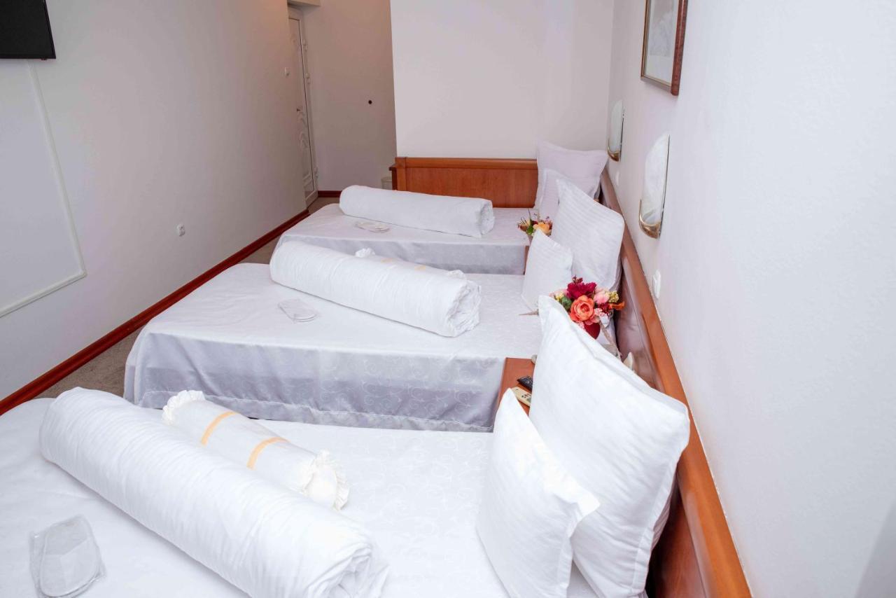 Hotel Integra Добой Экстерьер фото