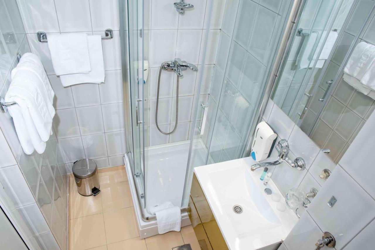 Hotel Integra Добой Экстерьер фото